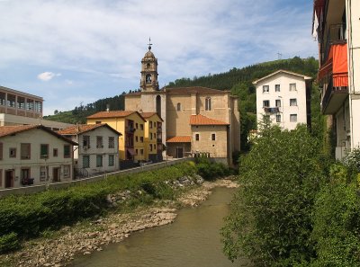 Iglesia de Santa Marina P5113928.jpg