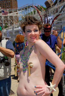 mermaidparade07-110.jpg