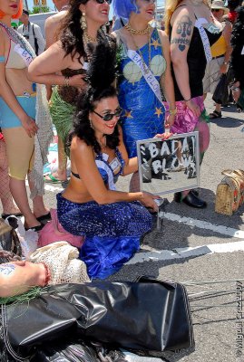 mermaidparade07-115.jpg