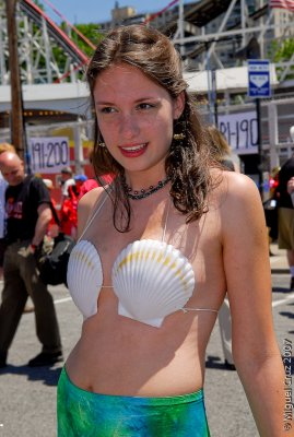 mermaidparade07-80.jpg