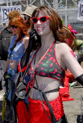 mermaidparade07-190.jpg
