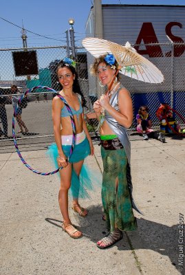 mermaidparade07-256.jpg