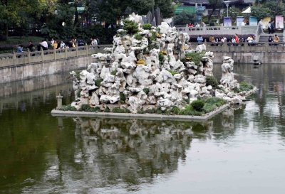 018 West Lake Embankment.jpg