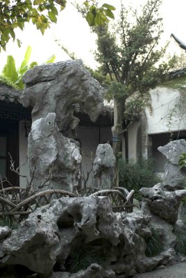 031 Liu Lingering Garden - Eagle vs Dog Rock.jpg