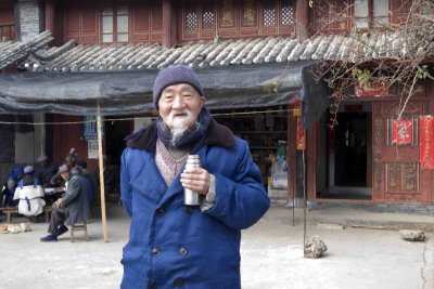 021 Dr Ho Shi-xiu of the Jade Dragon Snow Mountain Chinese Herbal Medicine Clinic.jpg