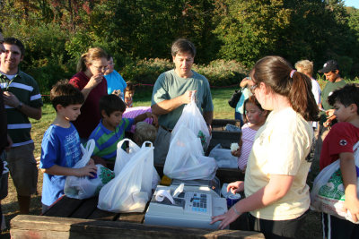Apple picking, 7 October 2007