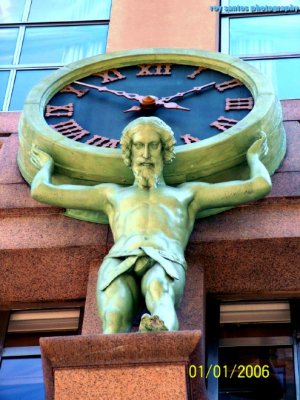 tyffany's clock