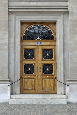 Door in Geneva's old town