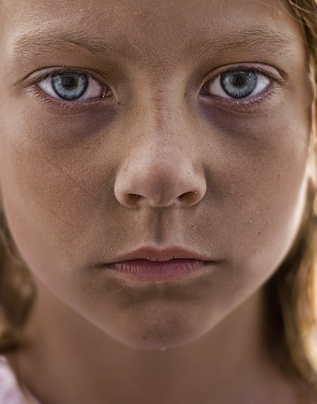2nd Place~Chuck Close~Elena Kalis