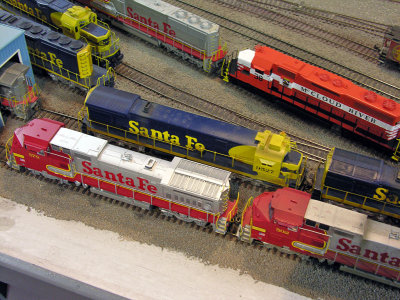 overhead view of Rich's kitbashed Santa Fe SF30C #9527
