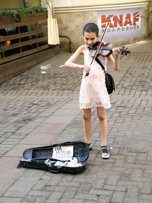 Little violinist