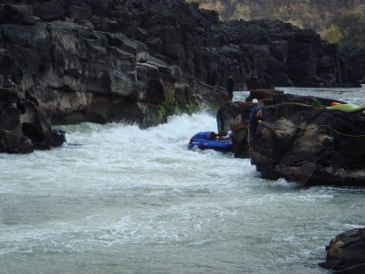 Day 5 Tyler grabbing the second raft.JPG