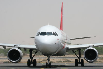 1147 15th August 06 Charlie taxying Sharjah.JPG