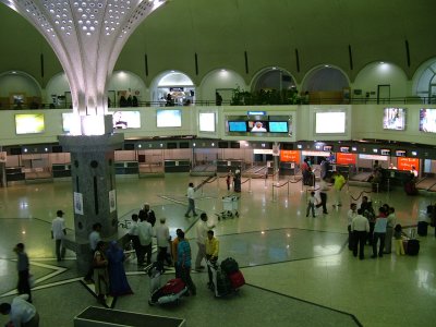 1357 4th April 06 Departures Sharjah Airport.JPG