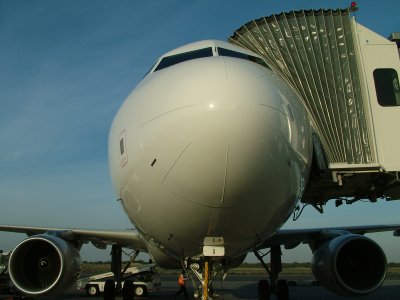 1640 18th January 07 Hotel boarding for Bahrain.JPG