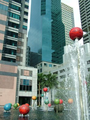 Capital Tower Fountain Singapore.JPG