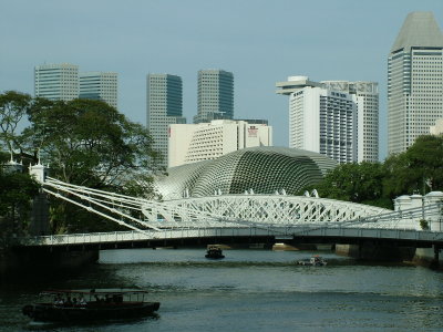 Cavenagh Bridge Singapore.JPG