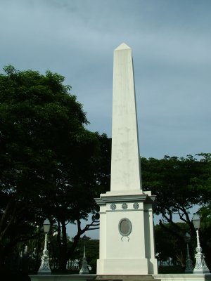 Dalhousie Obelisk Singapore.JPG