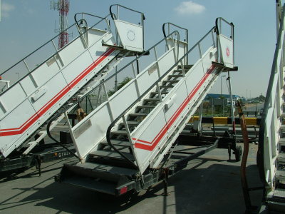 Steps 1997 EX FAG TOW B727 B716 STW28