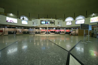 1602 10th April 07 Old Departure Hall Sharjah Airport.JPG