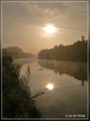 ...langs het kanaal...