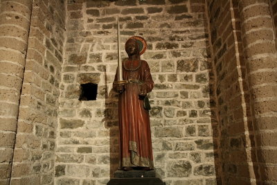 Beeld van Karel de Goede in Basiliuskapel