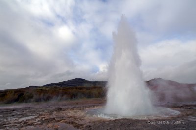 Geysir (Strokkur) Iceland10.jpg