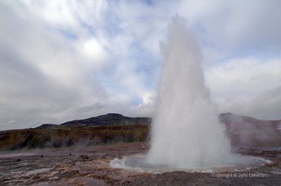 Geysir (Strokkur) Iceland11.jpg
