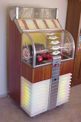 AMI Model D80 in Mahogany veneer