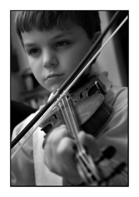 061126 Matthieu au violon