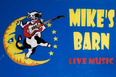 Mikes Barn Live Music.jpg