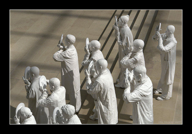Statues by Gloria FRIEDMANN (1)