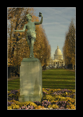 Le Pantheon depuis le Luxembourg - Paris