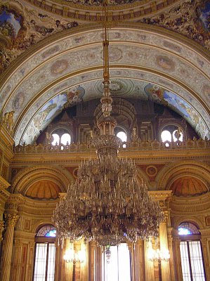 4.5tons Chandalier at Dolmabahce Palace Ceremony Room