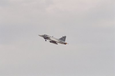 Gripen felszlls kzben - Gripen taking off.jpg