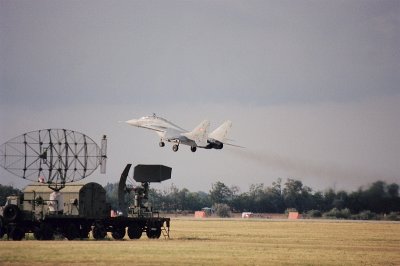 MiG-29 felszlls kzben - MiG-29 taking off 01.jpg