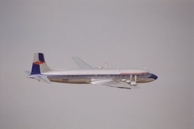 Red Bull DC-6 - 02.jpg