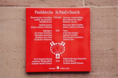 Informcis tbla a templom oldaln - Information plaque outside the church.jpg