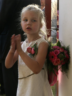 Applause for the bride