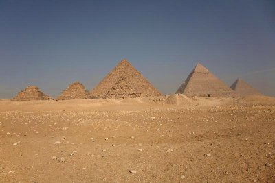 Pyramids in Giza_MG_9893-1.jpg