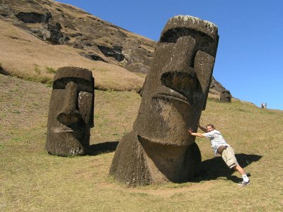 even with bodies partially buried the Moai are huge.....