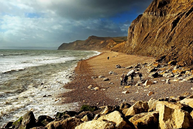 Beach walk, West Bay (1503)