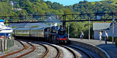 75014 comes into Kingswear