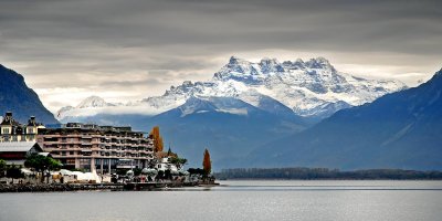 Lakeside and mountains, Montreux