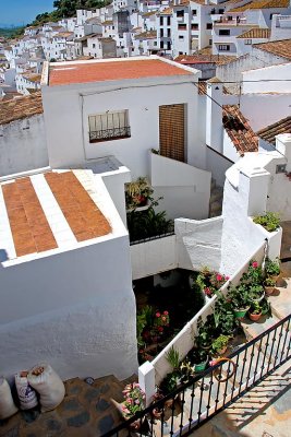 Steps and rooftops, Casares