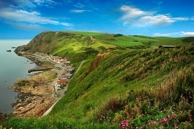 Crovie and hills