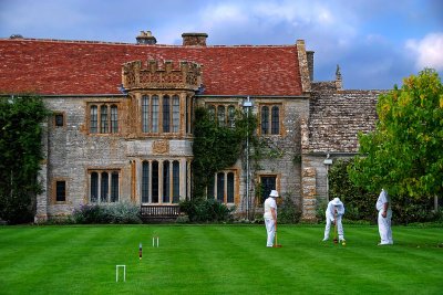 Headless man! Lytes Cary Manor