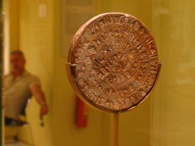 Faistos (Phaistos) Disc