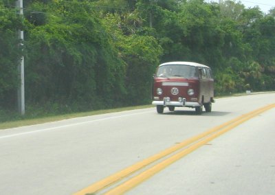 BEAUTIFUL VW  HIPPYMOBILLE!