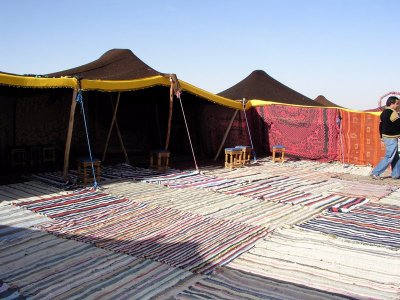 034 Sahara - Berber camp interior.JPG